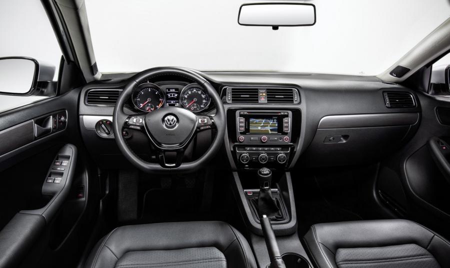  Volkswagen Jetta 2015 года  (US) (фото 35 из 62)